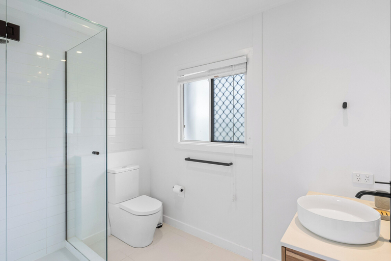Bathroom 4, Thirty Nine Albatross - Apartment 5, Gold Coast