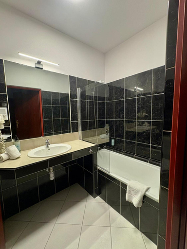 Bathroom 4, Hotel Bella Vista, Mińsk