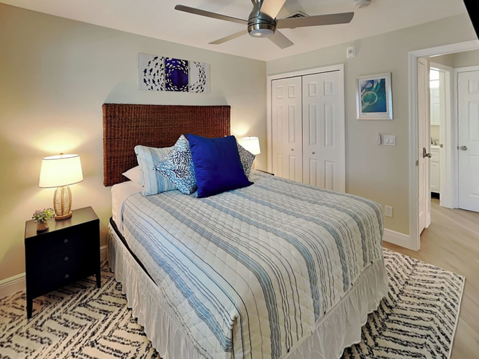 Bedroom 3, Seaside 5 by Distinctive Beach Rentals, Lee