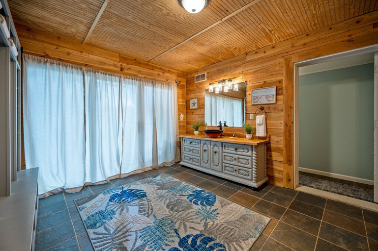 Interior 3, 4297 Earney Rd, Unit 2, Woodstock, Cherokee