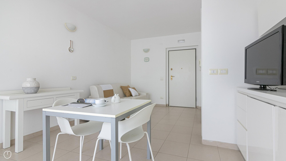 Others 5, Residenza Excelsior 604, Chieti