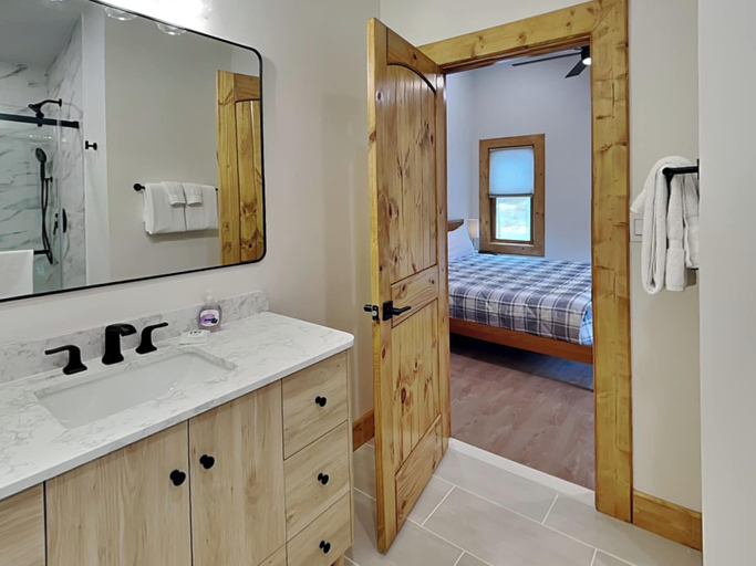Property amenity 5, Golden Crest, Garrett