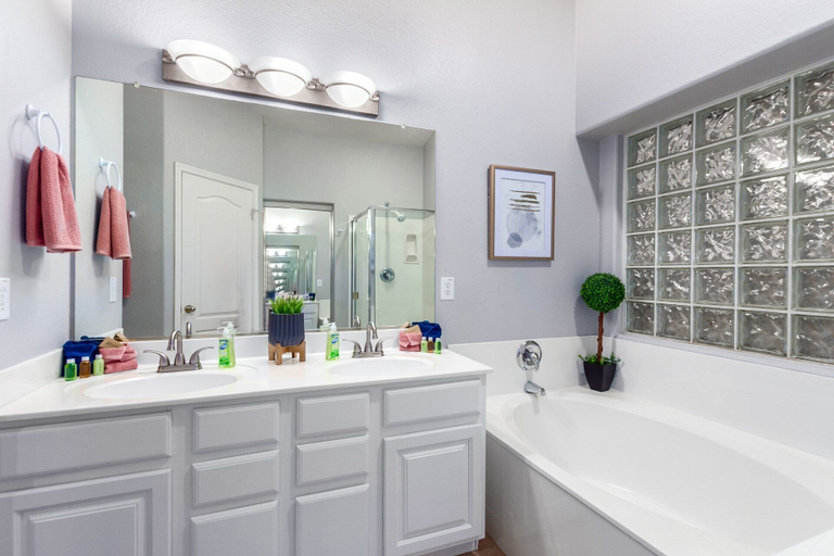 Bathroom 5, 165th Goodyear, Maricopa