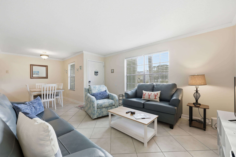 Living area 4, Fair Seas Clipper - Pet Friendly and Near Beach, Saint Johns