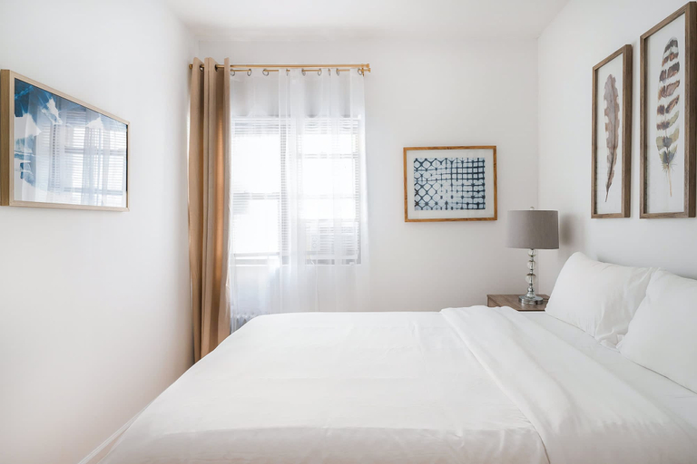 Room 4, 102-1a Best Value 2BR Apt Near Central Park, New York