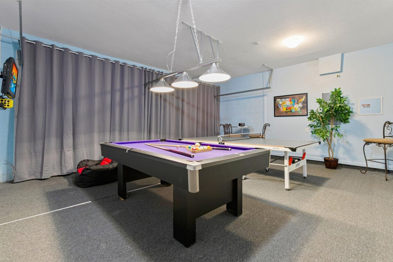 Interior 2, Mnl2678, Osceola