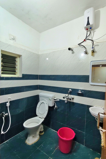 Bathroom 2, Hotel Bobby Beach House, Puri