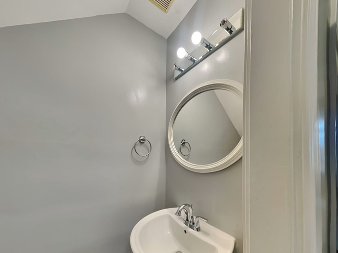 Bathroom 3, Heron Pointe B by Southern Vacation Rentals, Baldwin