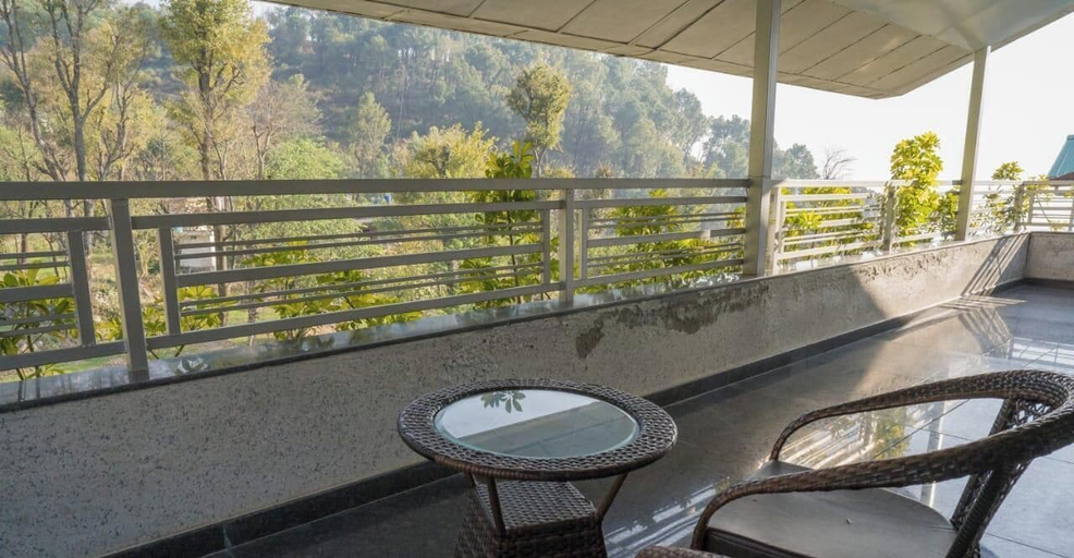 Terrace/patio, Panchvati Cottages, Kangra