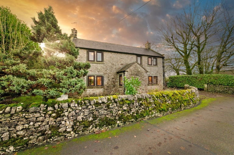 Exterior 2, Cottage in Alstonefield Near Peak District Trails, Staffordshire