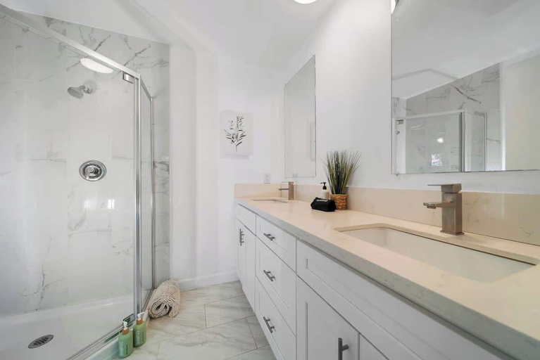 Interior 2, Marbella Lane - Your Cozy Haven 2BR Retreat, Los Angeles