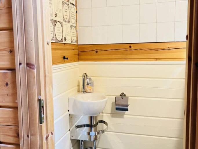 Bathroom 3, Finnish Chalet with Private Garden & Sauna near Veluwe, Nunspeet