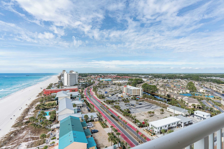 Property grounds, Majestic Sunset For 11, Bay