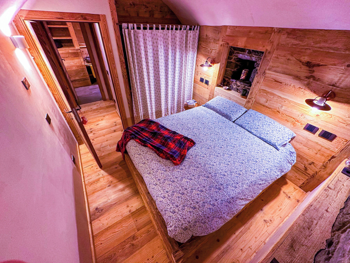 Bedroom 3, Modern Family Chalet Stunning Mountain, Aosta