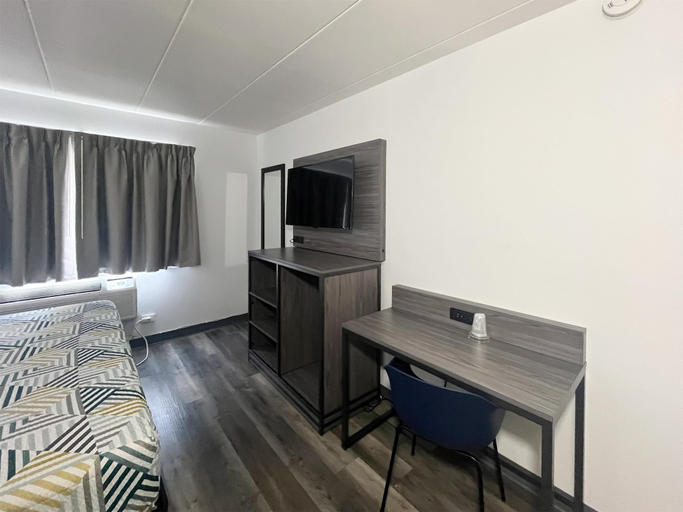 Others 4, Motel 6 - Chicago, IL, Cook