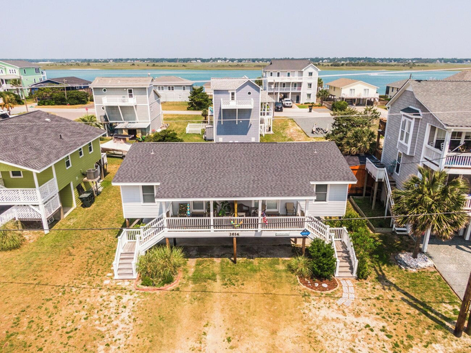 Others 2, Catch A Wave by Topsail Realty, Pender