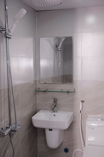 Bathroom 3, SH Homestay, Huế