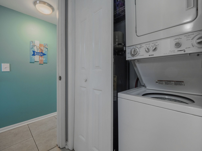 Bathroom 4, Sunskipper by Carolina Retreats, New Hanover