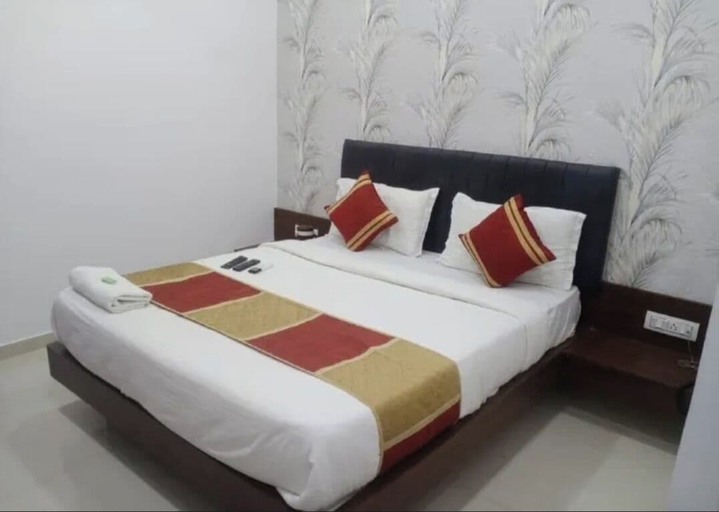 Room 4, Hotel Laxmi Palace, Bastar