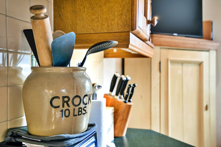 Private kitchen 4, Holiday Home in Ashbourne Near Dovedale Trails, Derbyshire