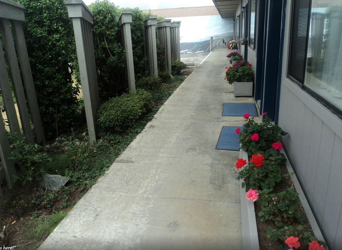 Others 4, Lighthouse Cove Inn, Coos