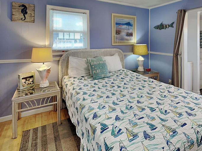 Bedroom 3, In Good Sands by Topsail Realty, Onslow