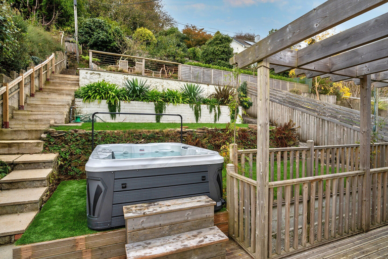 Pool 2, Stunning Waterfront Retreat With Hot Tub, No Deposit, Cornwall