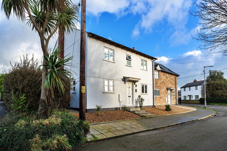 Exterior 4, Charming Retreat in Cornwall Near Bude Beaches, Cornwall