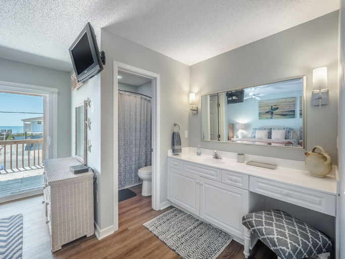 Bathroom 4, Blue Haven by Topsail Realty, Pender