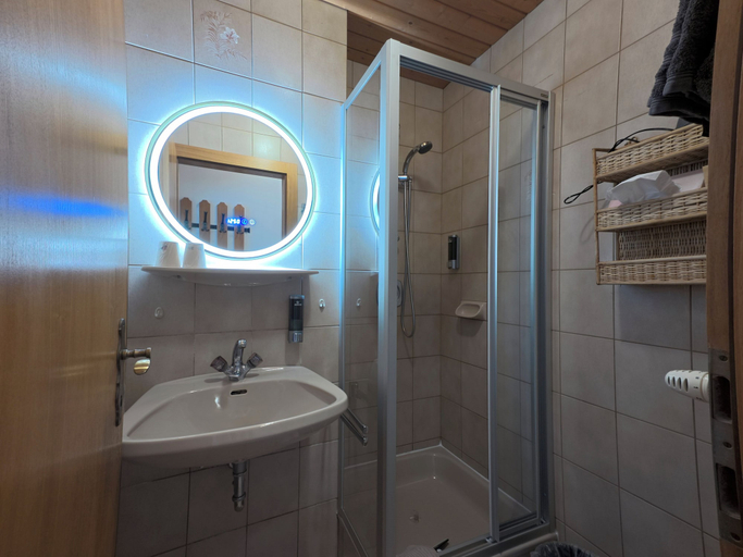 Bathroom 3, Hotel-Gasthof Lammersdorf, Spittal an der Drau