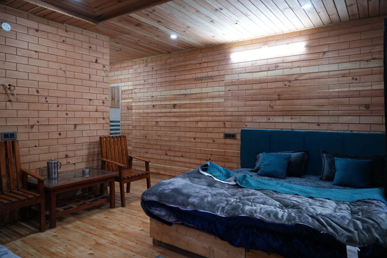 Room 3, Cherna Danda Resort, Dehradun