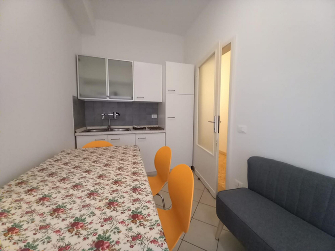 Room 4, Guicciardini Second Floor, Florence