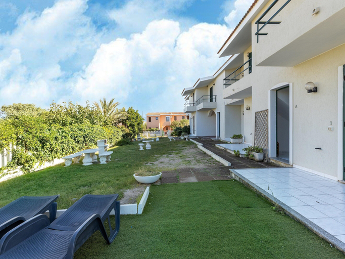 Garden 5, 150 Meters From the Sea, 2 Swimming Pools, Sassari