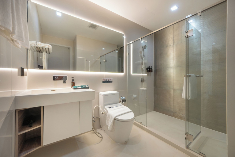 Bathroom 5, The Rich Grand Residence Sukhumvit, Wattana