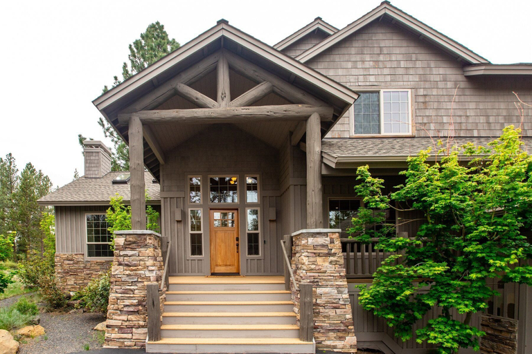 Interior 4, Tokatee Large Home With Hot Tub & Ping Pong, Deschutes