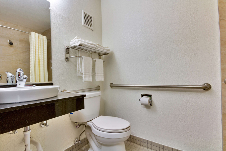 Bathroom 4, Studio 6 Dallas, TX - Garland - Northeast, Dallas