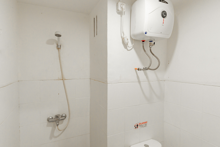 Bathroom 3, RedDoorz Apartment @ Emerald Towers Bandung, Bandung