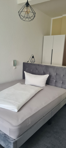 Bedroom 3, Hotel Süden, Berlin