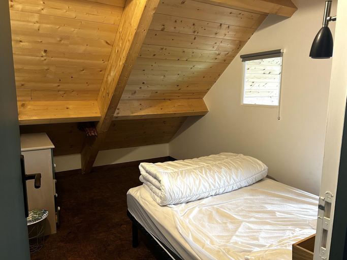 Room 5, Spacious House for 4 People, Manche