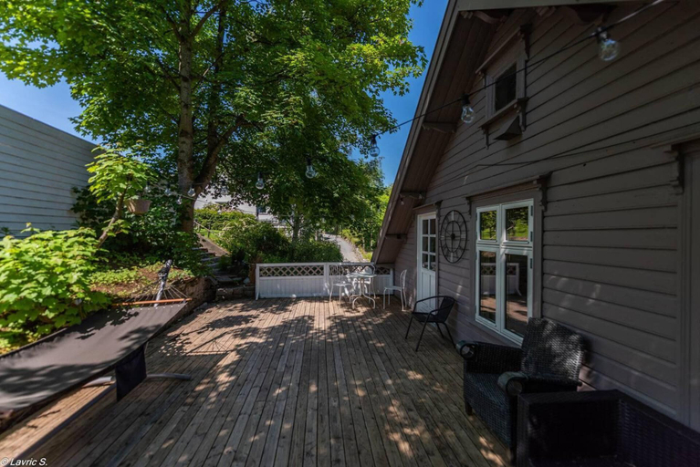 Terrace/patio 3, Nice & Cozy 4-rooms Apartment in Centrum Stavanger, Stavanger