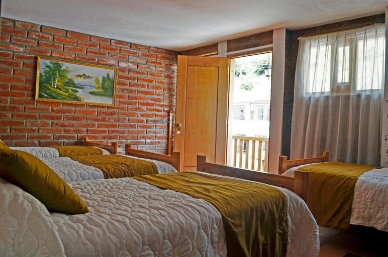 Bedroom 3, LAGOON HOTEL , Sigchos
