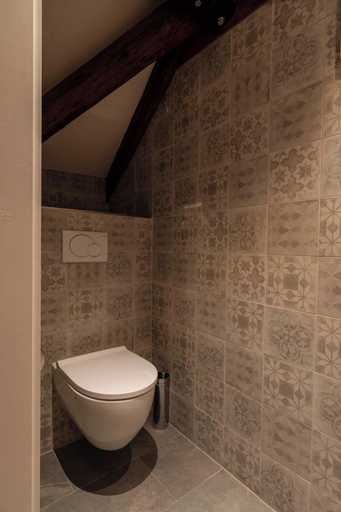 Bathroom 3, Goldener Engl, Innsbruck Land