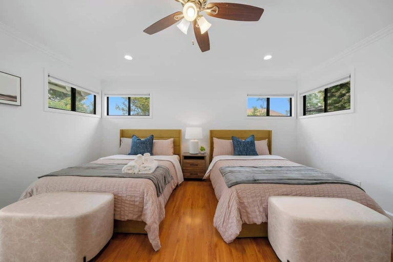 Interior 4, Marbella Lane - Your Cozy Haven 2BR Retreat, Los Angeles