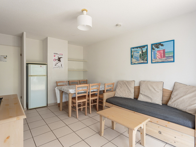 Living room 2, Sun-drenched Coastal Garden Retreat, Landes