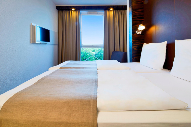 Bedroom 5, B&B Hotel Schweinfurt-Süd, Schweinfurt