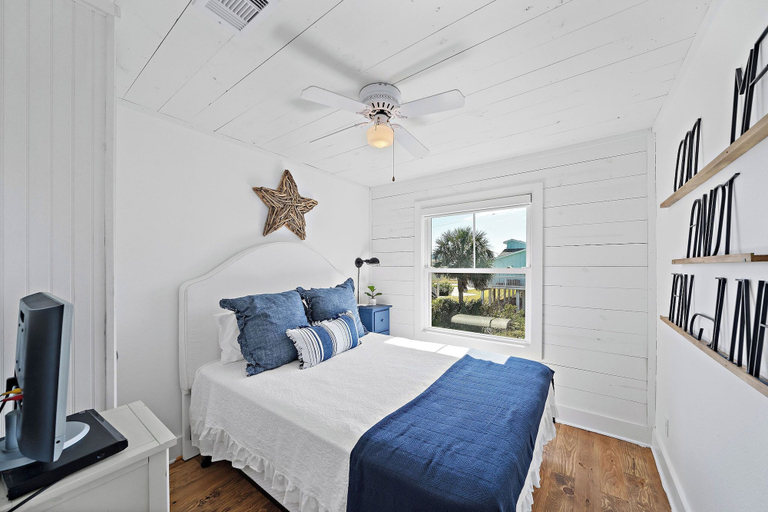 Bedroom 2, Coastal Cottage by Ryson Vacation Rentals, Galveston