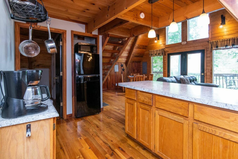Interior 4, Hot Tub - Haven at the Red - Red River Gorge, KY, Powell