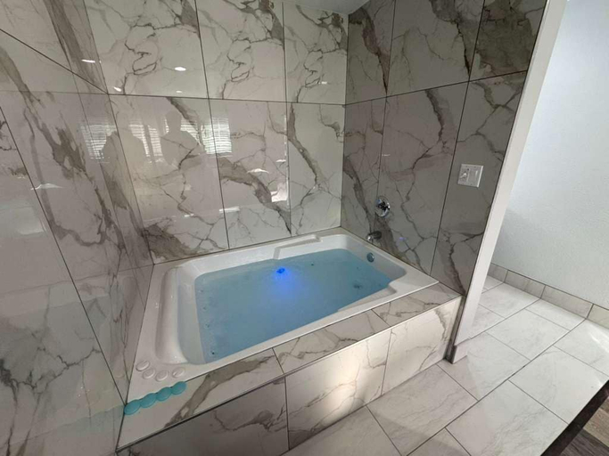 Bathroom 5, Palm Motel - Rosemead, Los Angeles