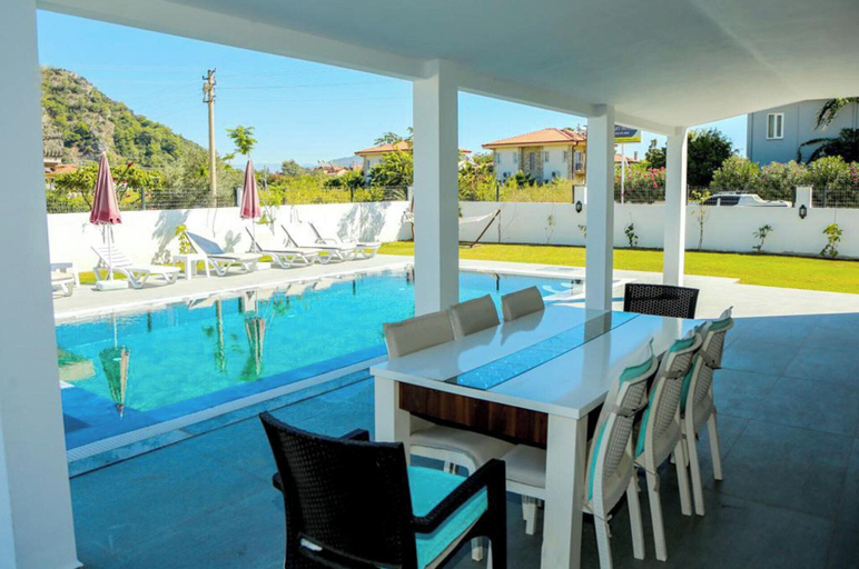 Pool 3, Villa-sleeps 8-parking-pool-bbq, Ortaca