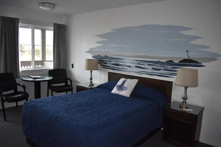 Bedroom 2, Lighthouse Cove Inn, Coos